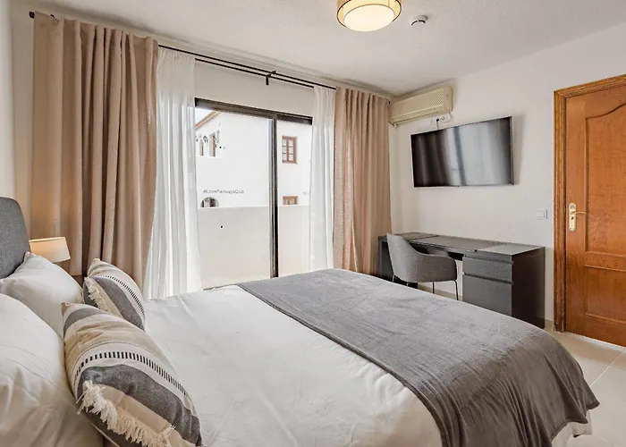 Fairways Taganana Apartman *